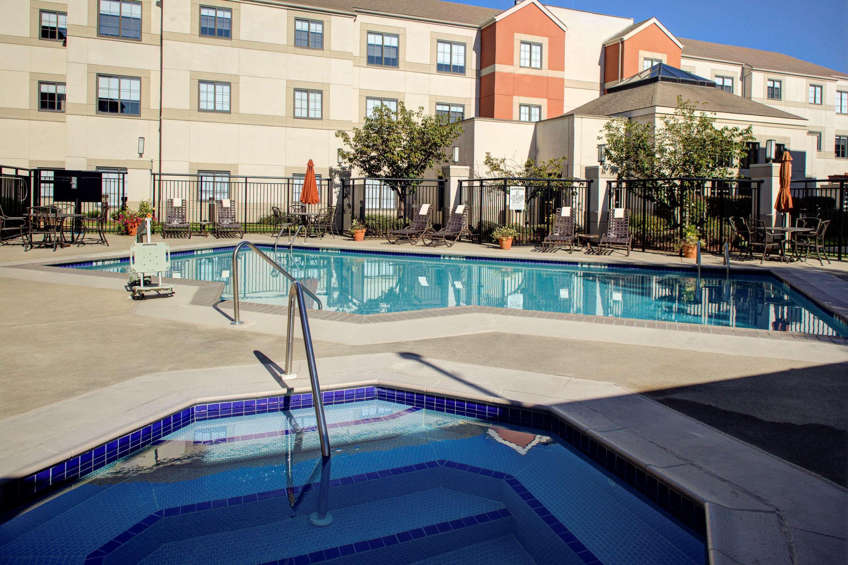 Hyatt House Boston/Burlington Hotel Exterior photo